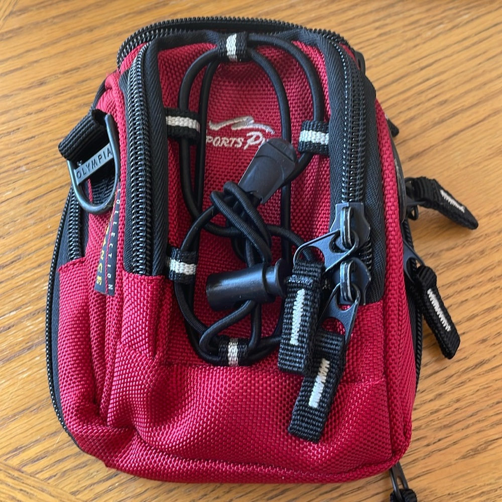 Olympia Collection Elegance Sports Plus Total Travel Companion Small Bag Tote